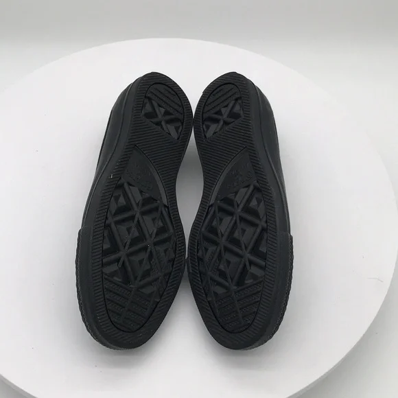 Converse unisex  Low Top sneakers size 5 womens 3 mens US - Picture 5 of 6